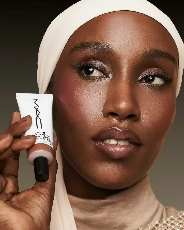 Photo: Cyriel Jacobs Model: @itnajmaa For M.A.C Cosmetics